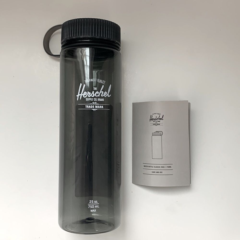 💧Herschel BPA Free Water Bottle Black 750ml